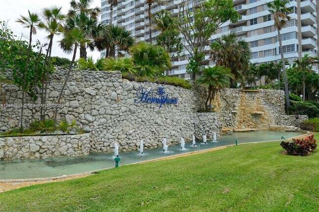 Foto del edificio - 1980 S Ocean Dr