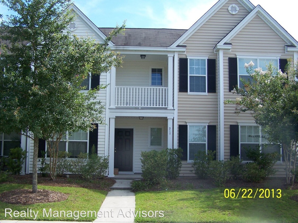 Primary Photo - 207 Dillard Mill Dr