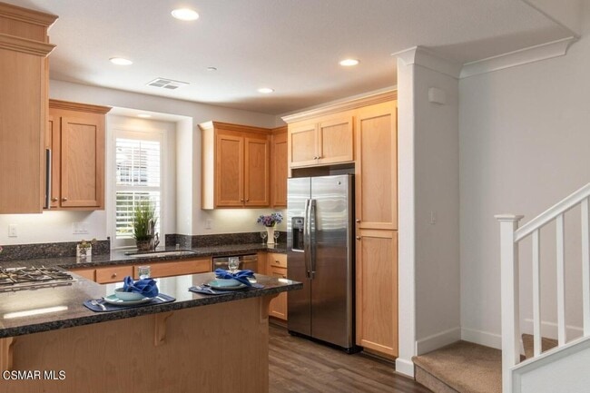 Building Photo - 217 9th St