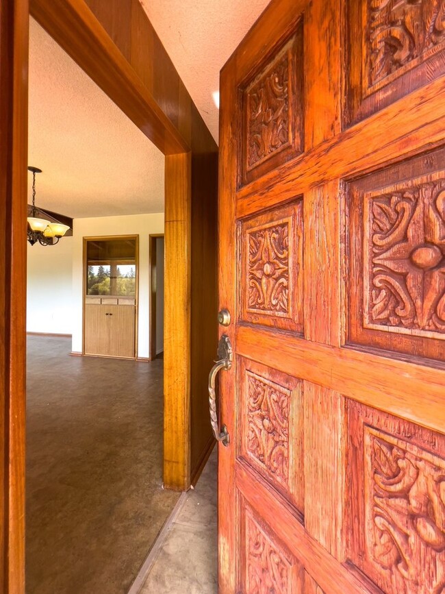 Foto del edificio - Charming 2 Bed / 2 Bath Home on 1.05 Acres...