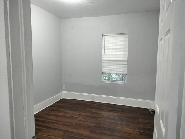 Foto del edificio - Discover Your Perfect 3 Bedroom 2 Bath Ren...