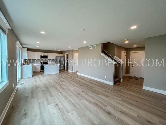 Building Photo - Spring Move-In Special: Spacious 5-Bedroom Home with Finished Basement in the Waukee School Distr...