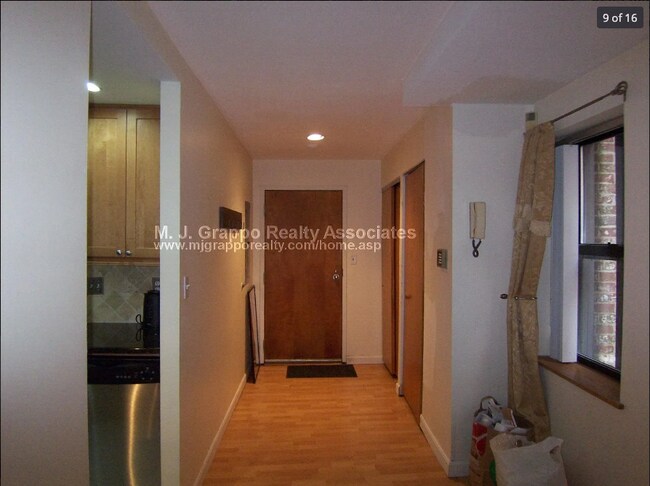 Building Photo - 87 Gainsborough St