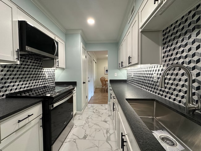 Photo - 1855 Poplar Woods Cir E Apartment