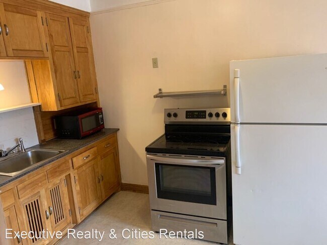 Building Photo - 1 br, 1 bath House - 814 5th Street SE Apt 1