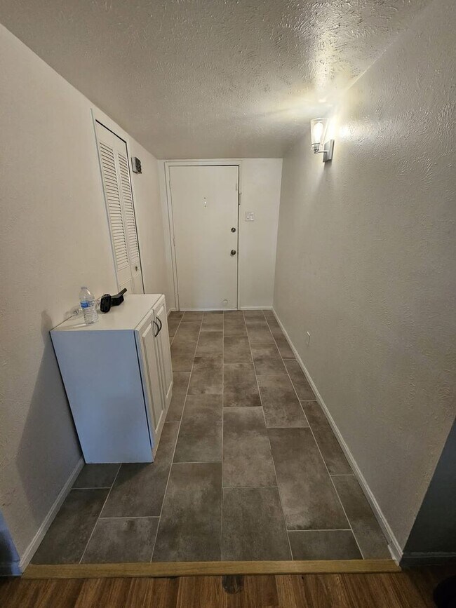 Building Photo - An Affordable and Beautiful Home