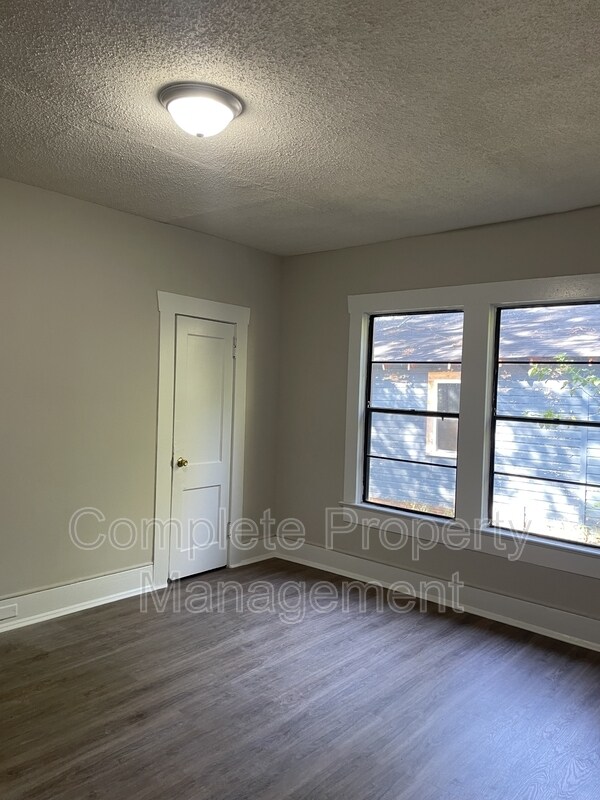 Foto del edificio - 1657 Lee Ave SW