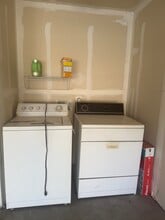 Building Photo - 859 Mesa Del Rio St NW