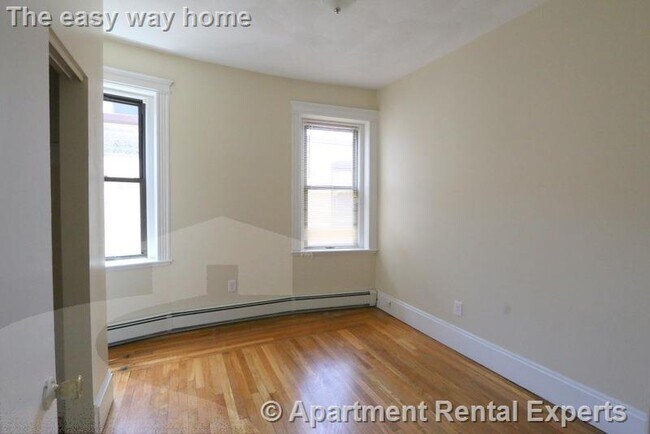 Building Photo - 77 Hancock St