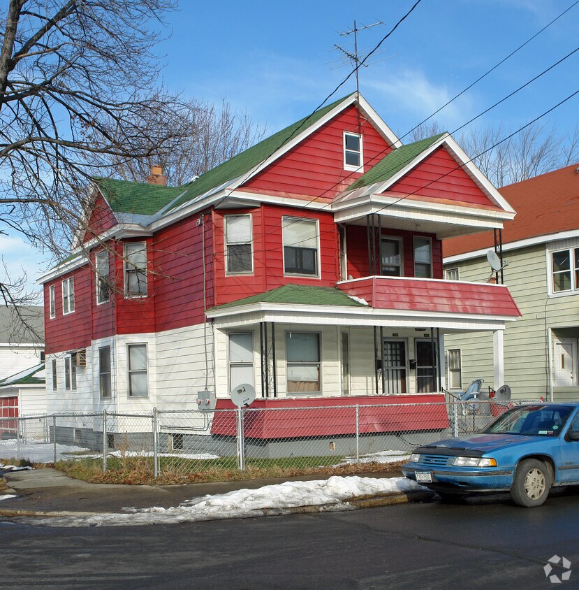 Primary Photo - 825 Norwood Ave
