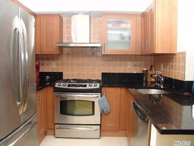 Foto del edificio - 140-22 Beech Ave