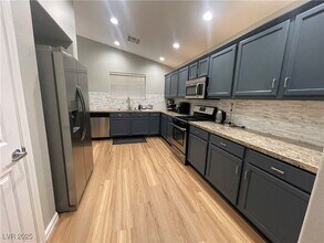 Building Photo - 10270 Spider Rock Ave