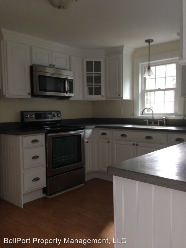 Building Photo - 3 br, 2 bath House - 358 Greely Road