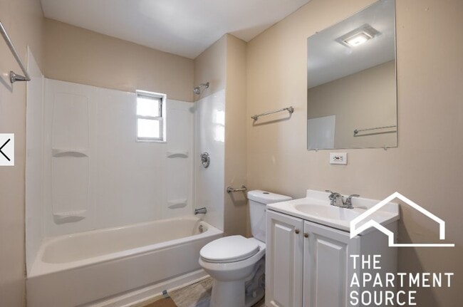 Photo - 1877 N Milwaukee Ave Apartment