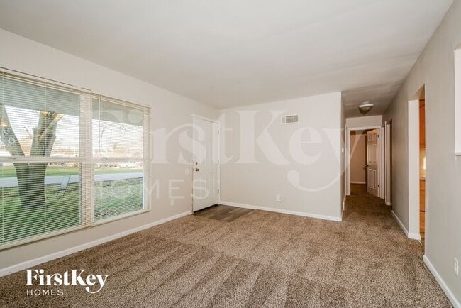 Building Photo - 15 E Ofallon Dr