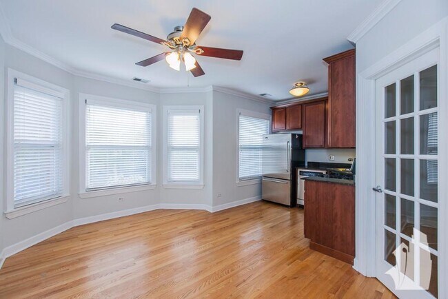 Foto del edificio - 2 bedroom in Chicago IL 60657