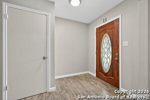 Foto del edificio - 3413 Foxbriar Ln