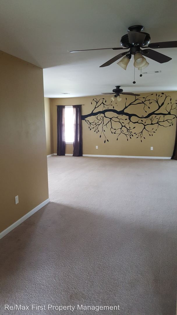 Foto del edificio - 38443 Highland Terrace Ave