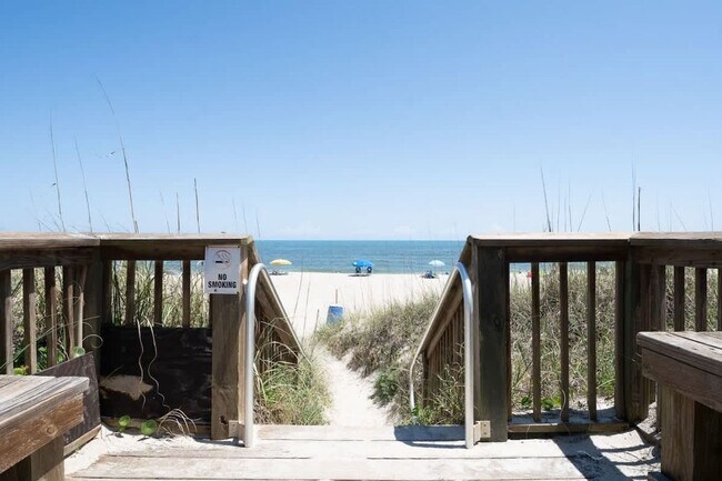 Foto del edificio - 222 Carolina Beach Ave N