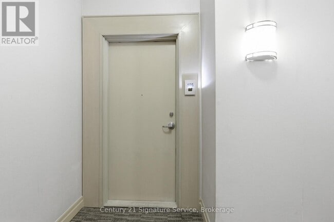 Building Photo - 60 Byng Ave