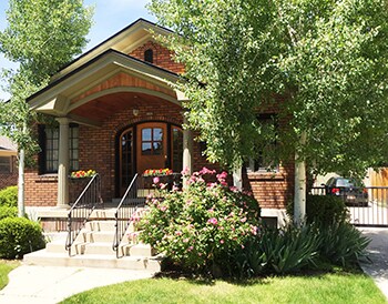 Primary Photo - 1621 E Harvard Ave