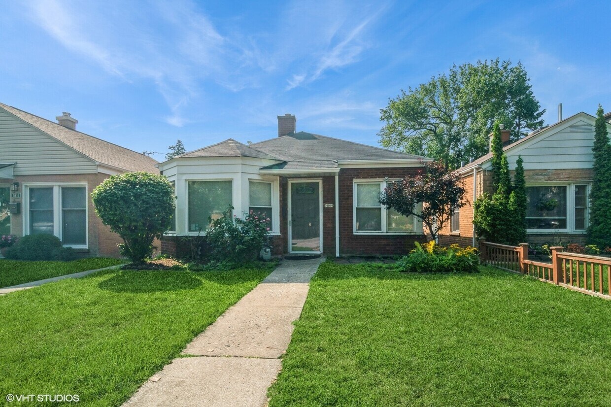 Foto principal - 5809 N Rogers Ave