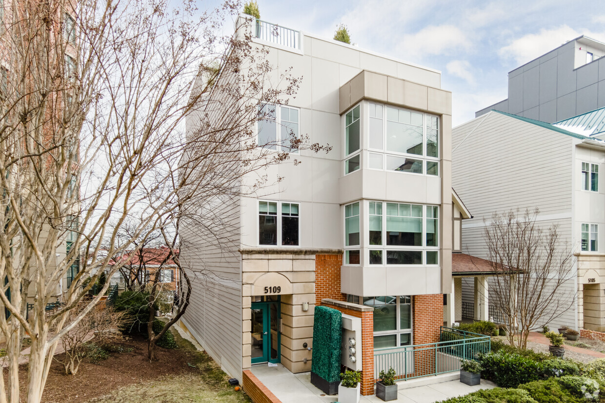5109 Connecticut Ave NW - The Collection on Connecticut Ave