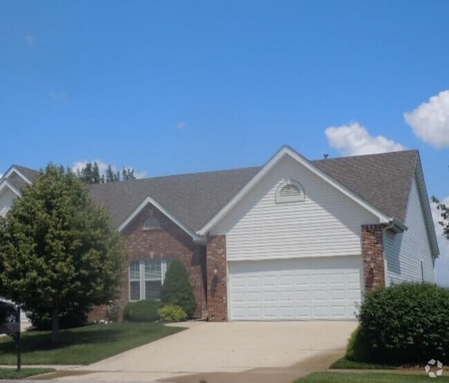 The Villages of Amberleigh Houses for Rent with a Swimming Pool