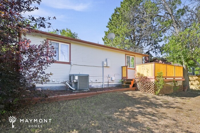 Foto del edificio - Charming Aurora Home with Deck