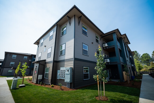 Building Photo - Crossings @ Center Street