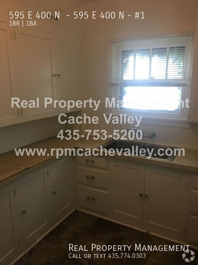 Building Photo - 595 E 400 N