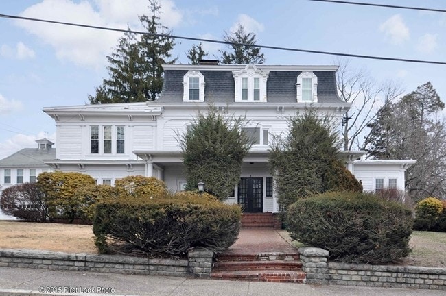 Building Photo - 3 Highland St