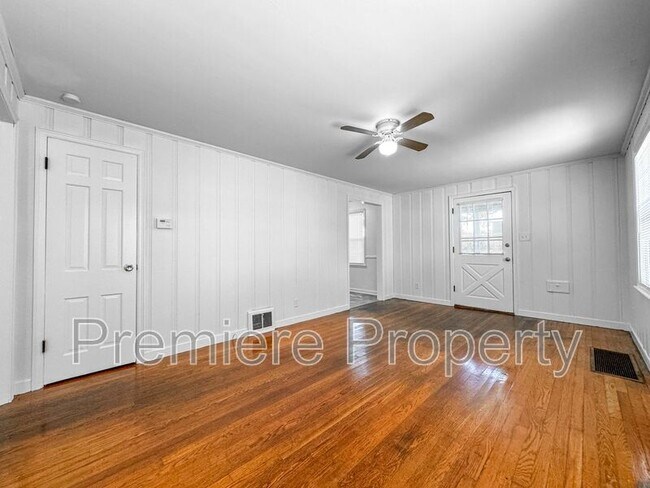 Foto del edificio - 7635 Wyandotte St