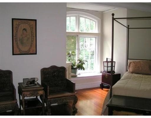 Building Photo - 1514 Beacon St
