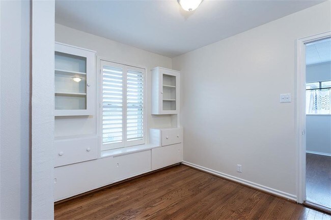Building Photo - 6615 Del Norte Ln