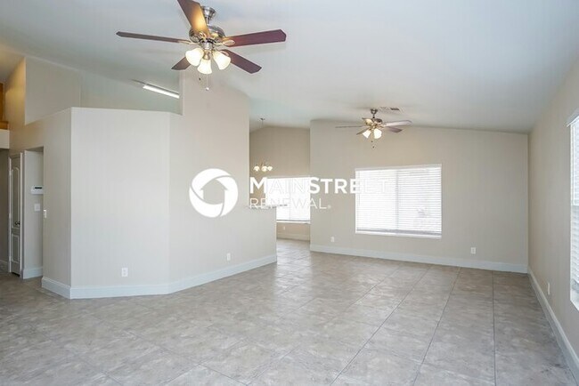 Building Photo - 3 Bedroom Pet-Friendly Home in North Las V...