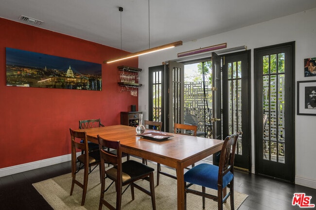 Building Photo - 948 Elyria Dr