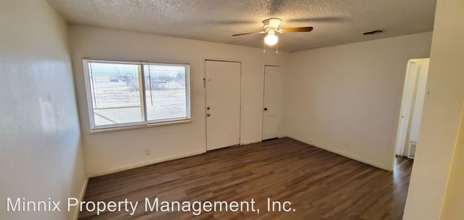 Building Photo - 1004 N Ballard St