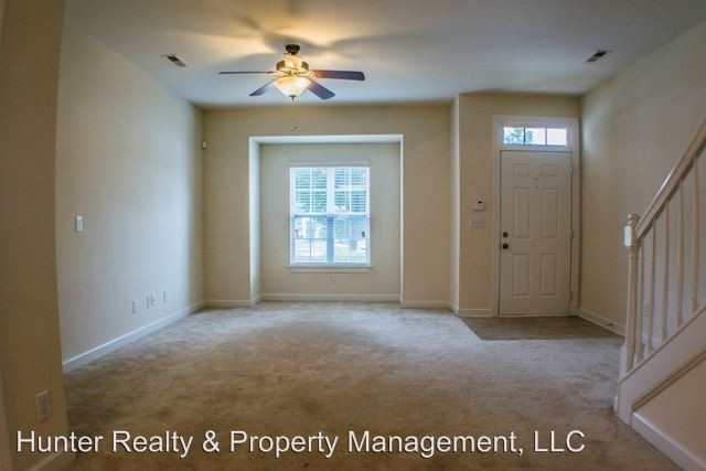Building Photo - 2 br, 2.5 bath House - 4513 Brassfield Dr.