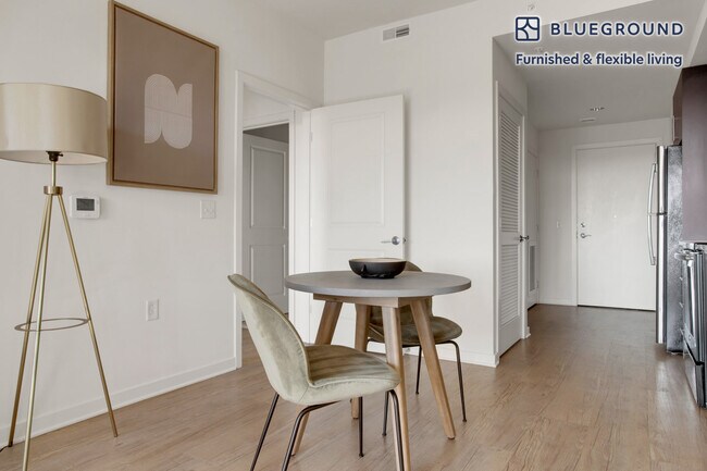 Foto del edificio - 1128 N Irving St