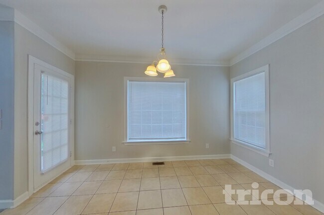 Foto del edificio - 201 Clearmeadow Dr