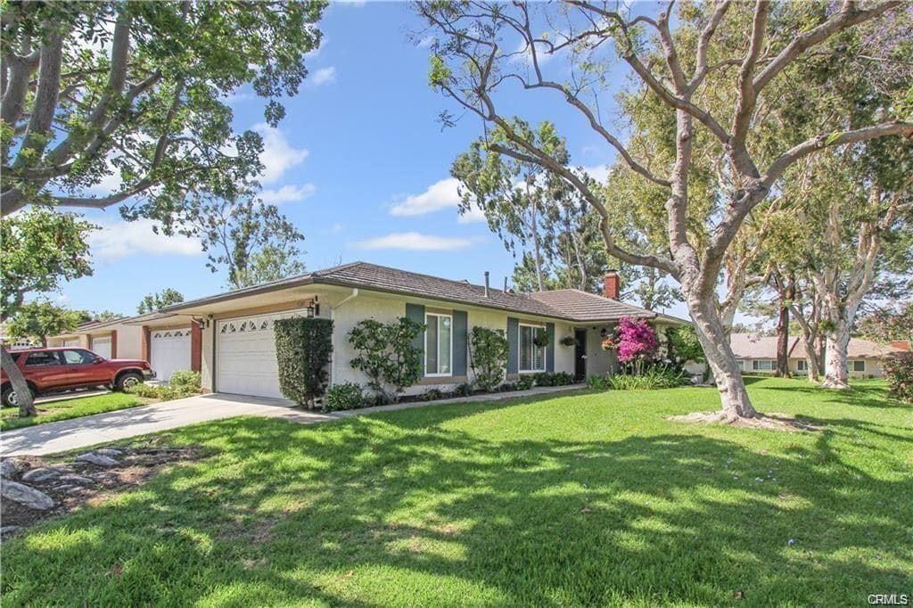 Primary Photo - 5201 Thorn Tree Ln