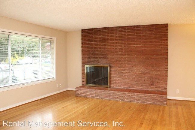 Foto del edificio - 3 br, 1 bath Apartment - 7626 NE Beech