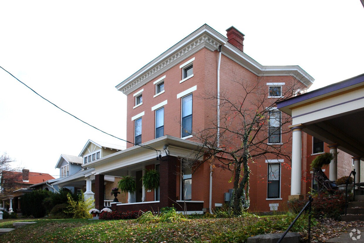 Primary Photo - 1508 Highland Ave