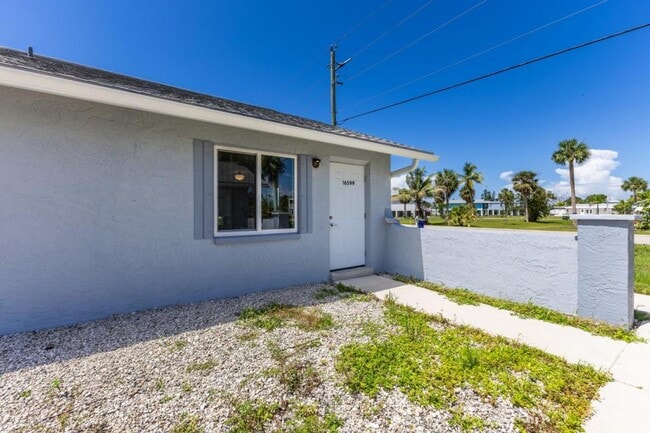 Building Photo - 16595 Davis Rd