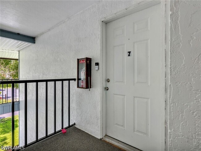 Building Photo - 17420 Birchwood Ln