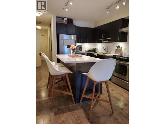 Photo du bâtiment - 500 Royal Ave