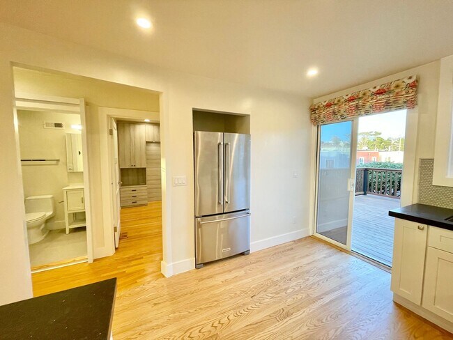 Foto del edificio - 3BR/3BA Elegant. Modern Custom Home, Deck,...