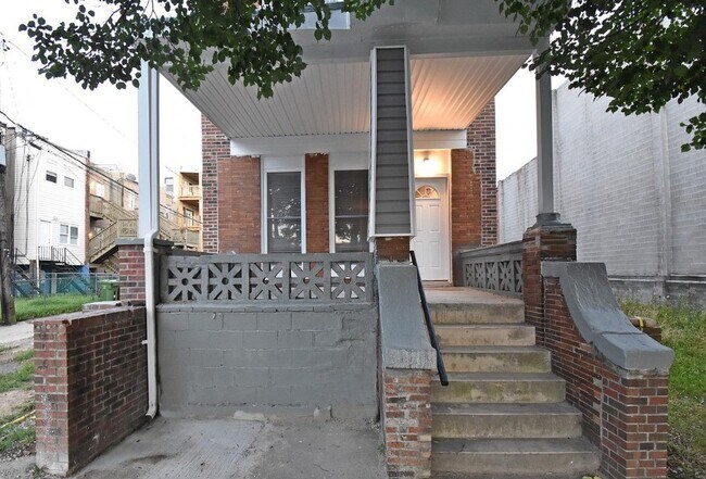Foto del edificio - 2402 Lakeview Ave