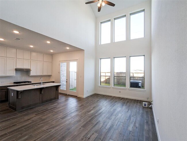 Foto del edificio - 6555 Scarlet Pond Ln